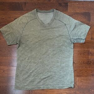 Lululemon Men’s Short Sleeve Tech Tee Size Small